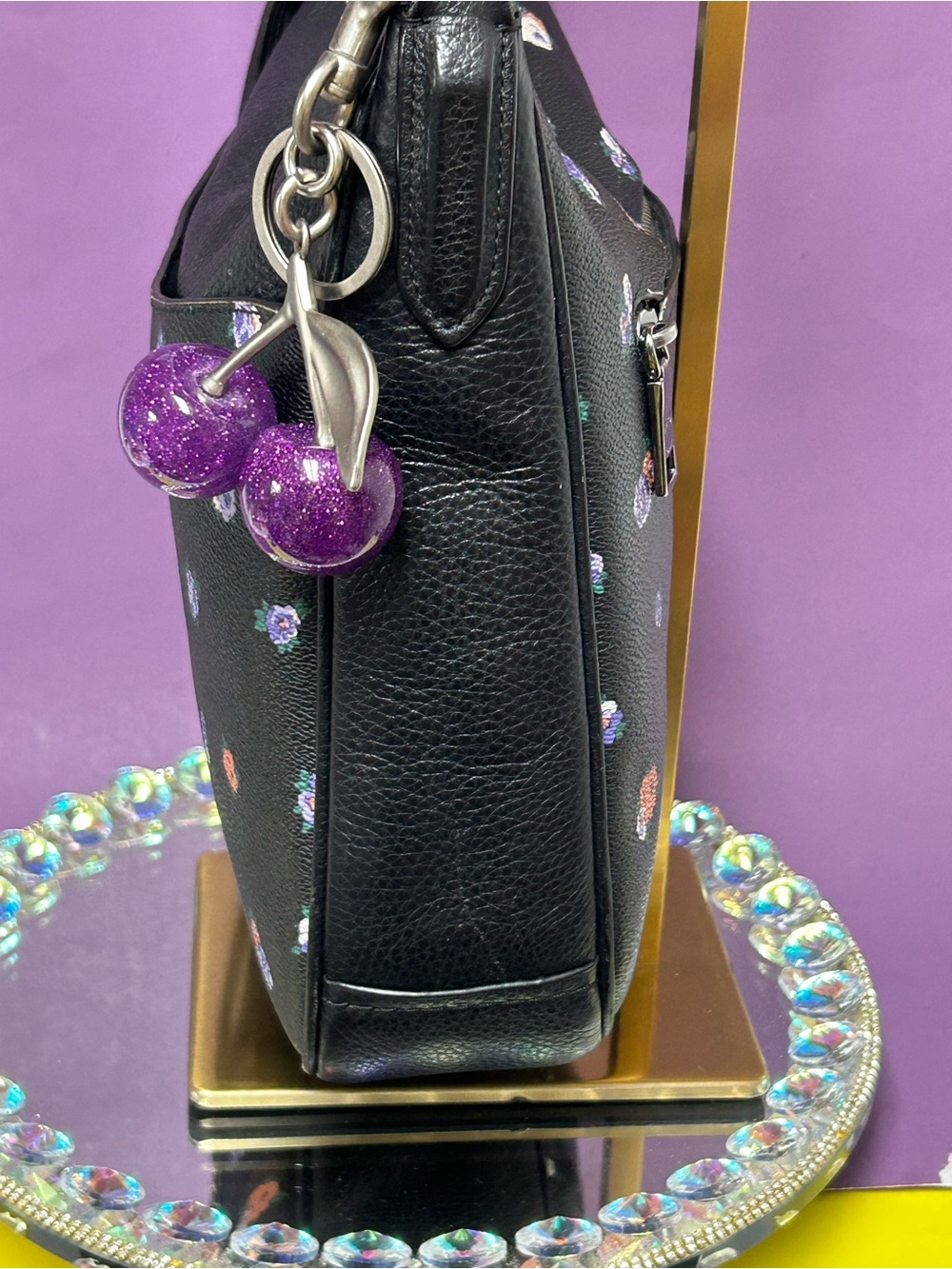 Coach Black Pebbled Leather Shoulder Bag w/Floral Print Approx. 12 x 9.5 x 3 - Picture 4 of 17